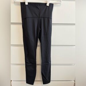 Varley Leggings with Mesh Leg Detail Size Small